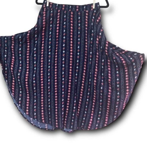 Hollister Medium Boho Round Skirt Whimsical - Picture 3 of 11